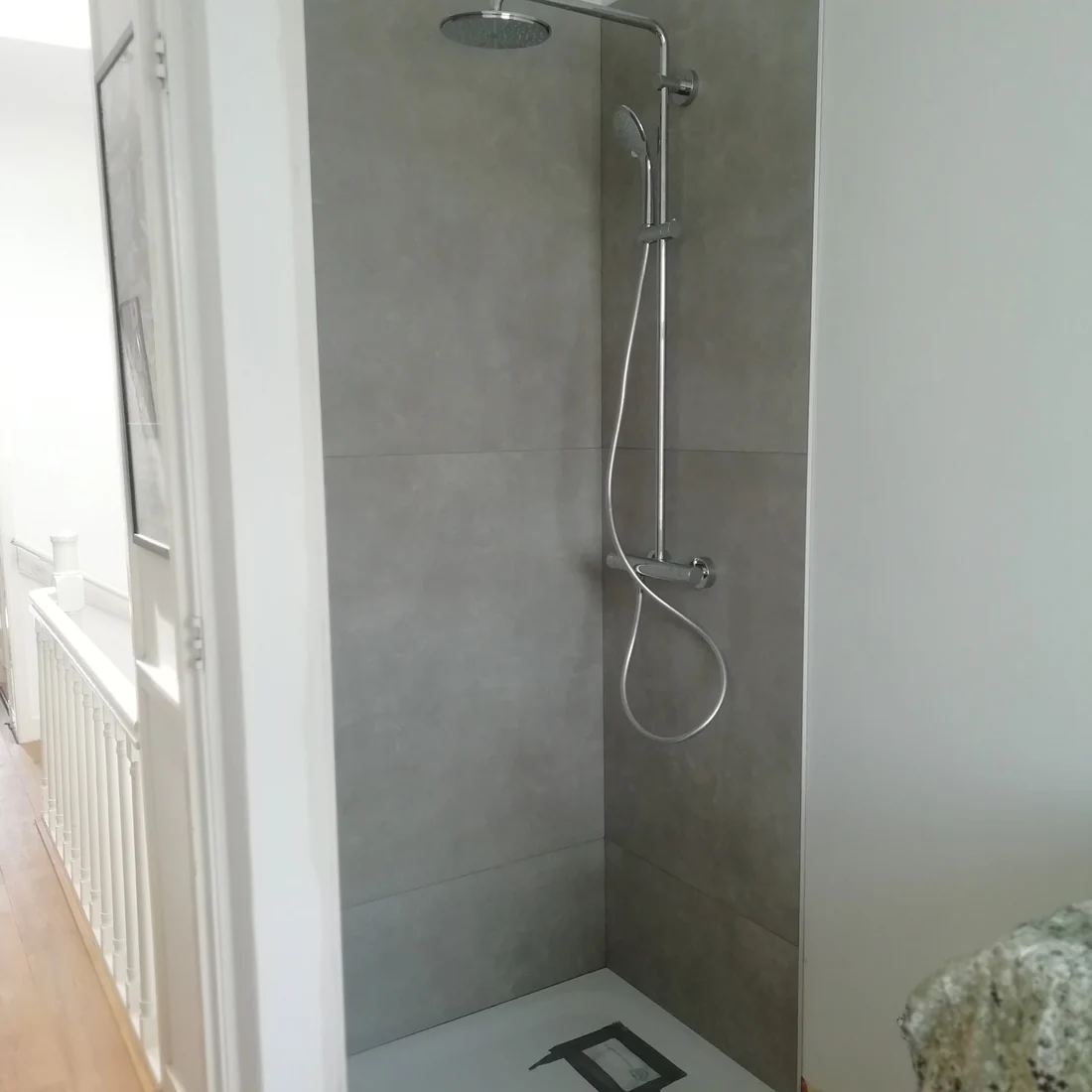 PUHI badkamer renovatie en douchewerk